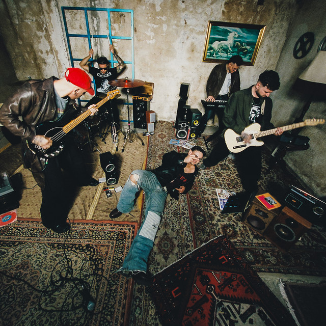 Funzo presenta ‘PALAGIRA’, su nuevo EP en solitario con el rock como protagonista